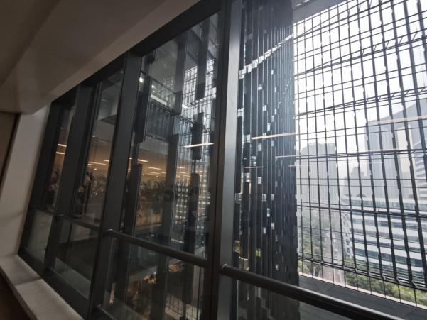 成都市某商业办公楼玻璃幕墙安全检测评估